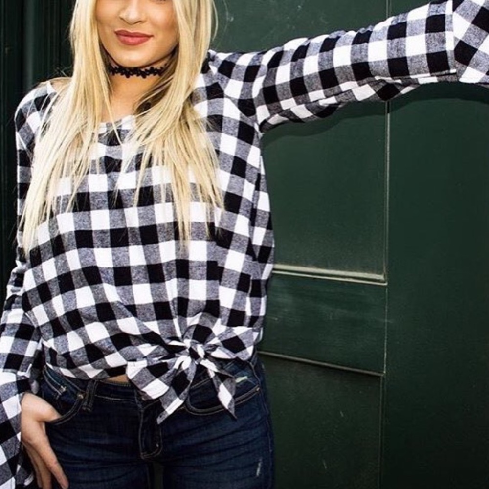 Checkered blouse - Picture 2 of 2